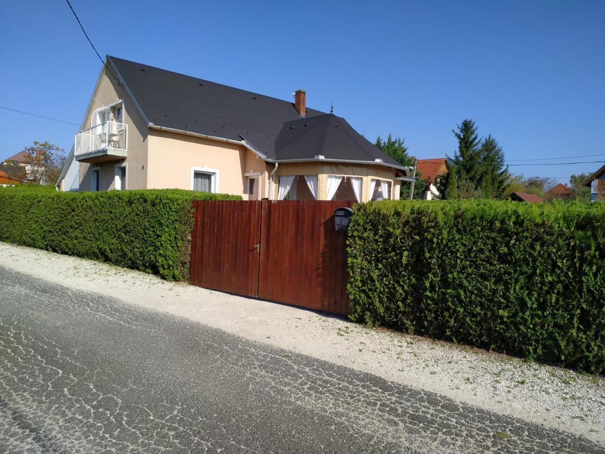 Orient Relax Garden Apartment Keszthely Exterior foto